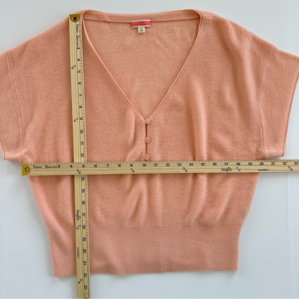 J.Crew Featherweight Cashmere V-neck T-shirt in Iced Peach | XL | EUC - Picture 5 of 9